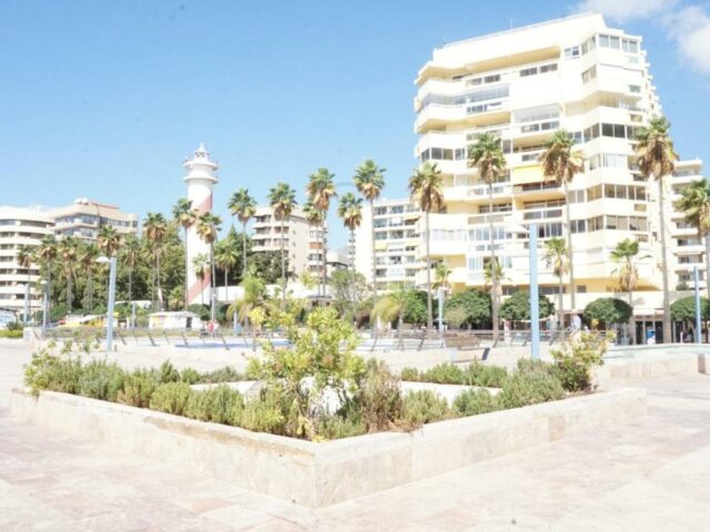 1 Bedroom Apartment Second Line Beach- Parque Marbella Building in the center of Marbella Perfect for Hollidays
