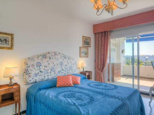 1 Bedroom Apartment, with Sea Views, in Medina Garden - Puerto Banús next to Mistral beach, fast acces to Puerto Banus 