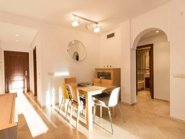 Beautiful Apartamento Alicate Playa Marbella is for rent cheap flat with pool, tennis courts, perfect for family holidays