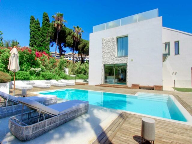 New modern luxury villa in Puerto Banus is for a low price rent in Puerto Banus Marbella with SPA, sauna and swimming pool. Best offer