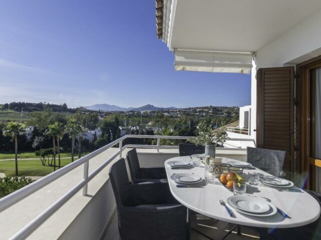 PENTHOUSE FIRST LINE GOLF - MARBELLA pretty bright penthouse next to a golf course with beautiful view