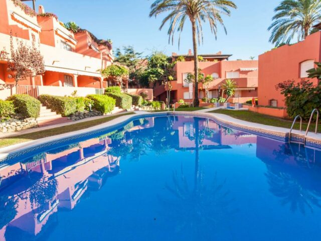 Cheap offer beach front 1st line beach complex apartment perfect family holidays with beach access in Marbella