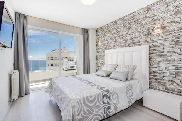 Best cheap offer 1ST Line Beach apartement in center of Marbella with pool and privet beach access right in the center of Marbella