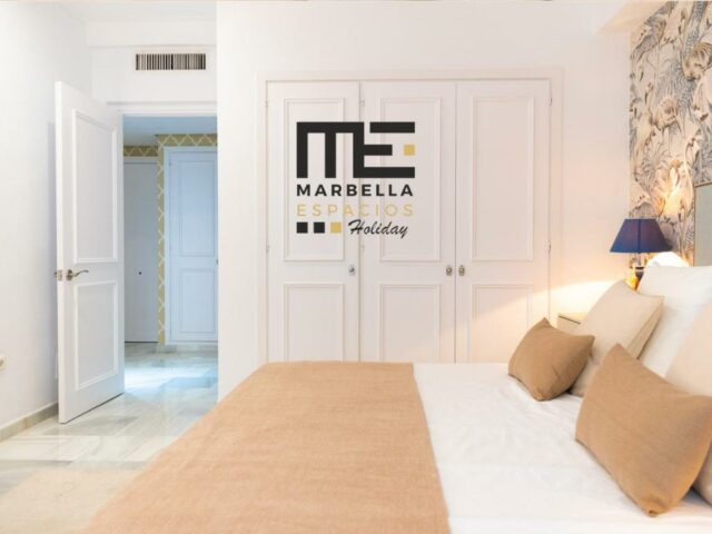 RENOVATED 1 BEDROOM APARTMENT, SECOND LINE OF THE BEACH, WIFI, PARKING cheap holiday flat for rent in the city of Marbella