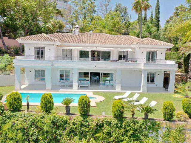 Unique luxury family villa is for low price rent in Marbella next to local beaches with privat swimming pool