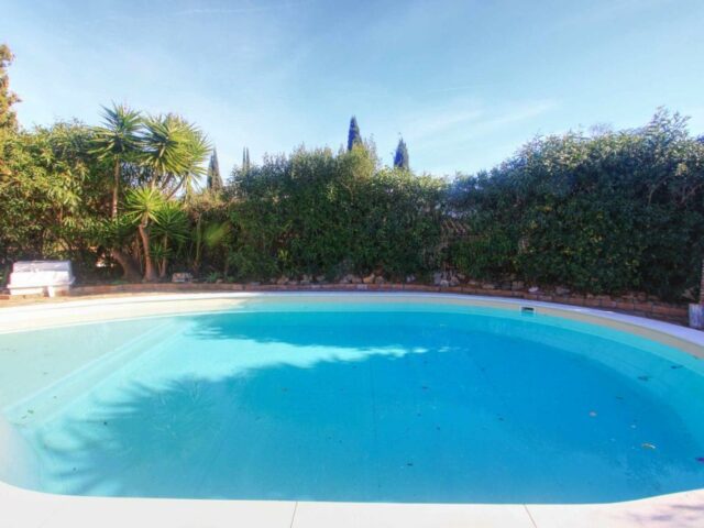 Luxury Villa Marbella Nagueles is a low price villa in the best region on Costa del Sol Marbella with its own big swimming pool