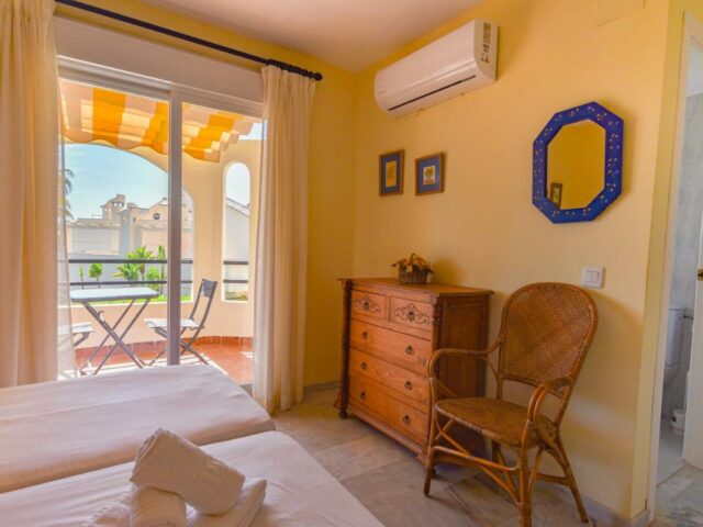 3 bedroom holiday home next to the beach in Costabella, Marbella  is for cheap rent in Marbella with swimming pool, beachfront, best holiday