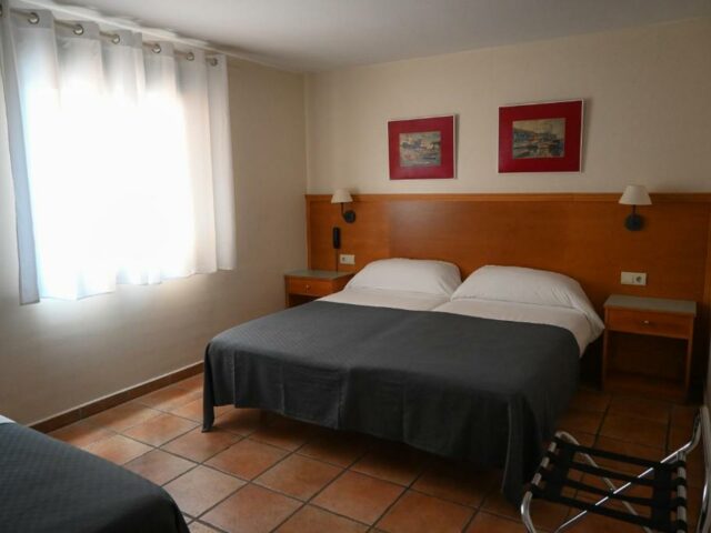 Very Cheap Hotel Doña Catalina in Center of San Pedro Alcantara, Reduced Price for Best Holliday Stay in Marbella Spain