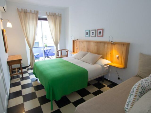Hotel Finlandia is a Cheap Hotel in The Center of Marbella, close to The Beach and beautiful restaurants. 