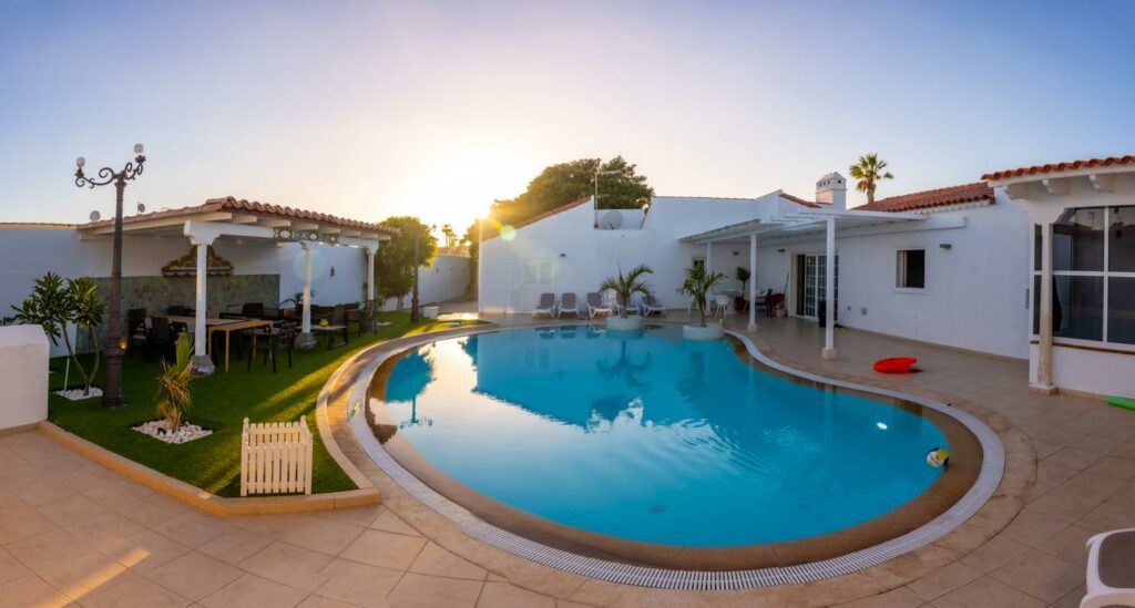 Spain, casa, finca, villa, Spain Holidays: The Pros and Cons of Staying in a Casa, Finca, Apartment, or Villa, findme, findeme-marbella